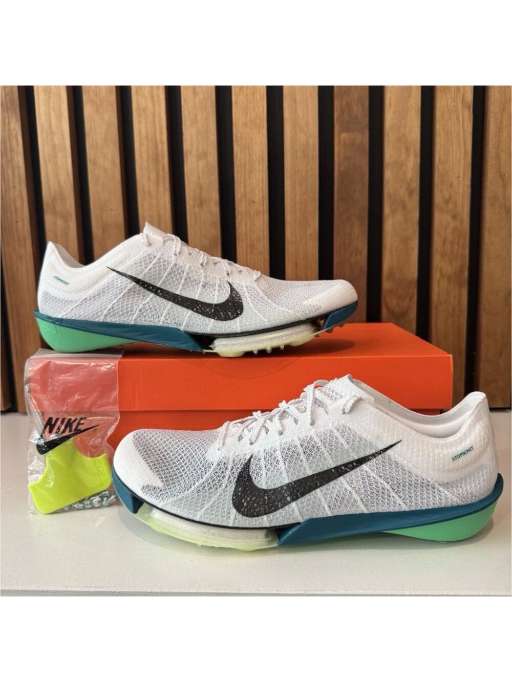 Nike Victory 2 Track Spikes FD8411-100 White Spruce Green Mens 9.5